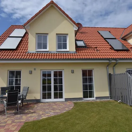 Spacious Holiday In Germany Near Baltic Sea Dom wakacyjny Rerik